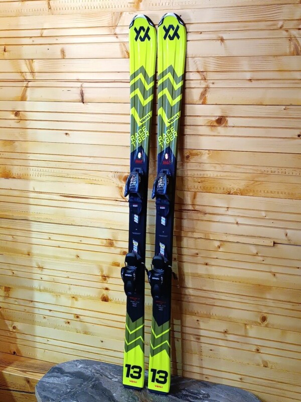 LYŽE VOLKL RACETIGER JR YELLOW 140CM --MODEL 2025--